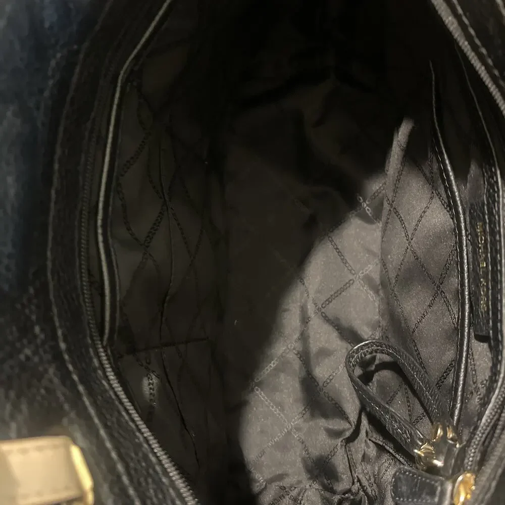 MICHAEL KORS Bedford Black Pebbled Leather Tote and Wallet Set